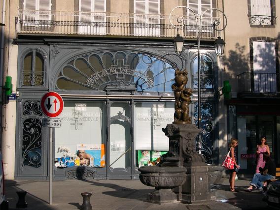  Devanture ancienne de pharmacie